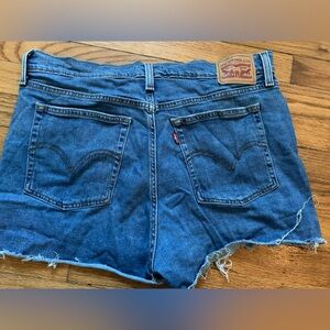 Levi’s High Rise Jean Shorts - size 33